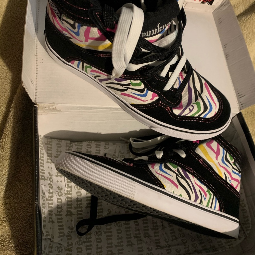 Sneakers